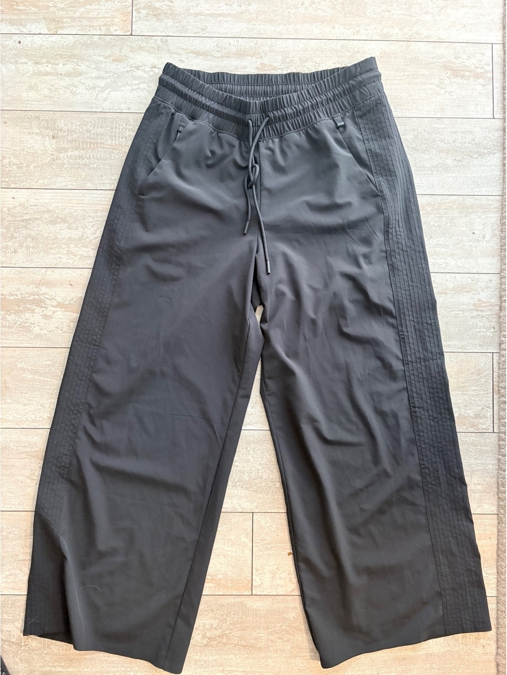 Athleta Avenue Wide Leg Crop Pants Black Size 4 Drawstring Stretch
